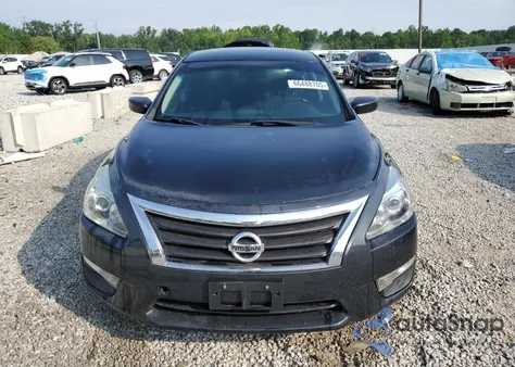 2015 Nissan Altima 2.5 из США, поврежденный, VIN 1N4AL3AP7FC477613